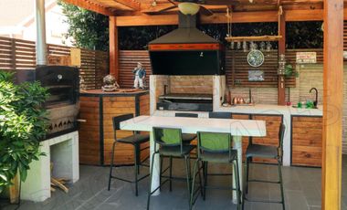 Excelente casa 4D - 4B en Condominio Parque Los Quillayes, La Dehesa