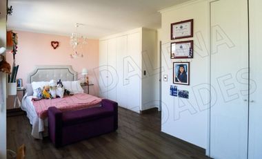 Excelente casa 4D - 4B en Condominio Parque Los Quillayes, La Dehesa