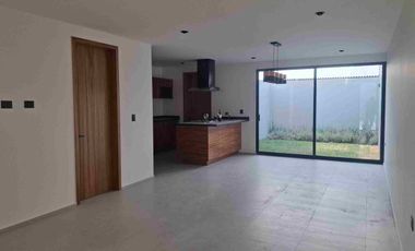 CASA NUEVA EN VENTA, CUAUTLANCINGO  EN  PRIVADA .