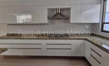 Casa en venta Lomas Verdes