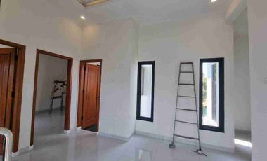 Rumah Bagus Baru 2lt di Dalam Town House Banjarsari