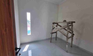Rumah Bagus Baru 2lt di Dalam Town House Banjarsari