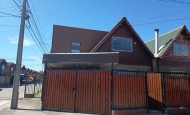 Excelente casa remodelada en Villa Los Escritores, San Pedro de la Paz