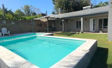 Hermosa Propiedad en Arroyo Leyes - 4 Dorm, 3 baños, Patio, Piscina.