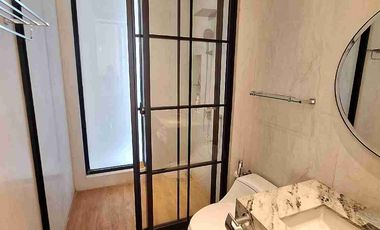 DIJUAL CEPAT RUMAH MEWAH HOEK VILLA ARTHA GADING