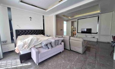 DIJUAL CEPAT RUMAH MEWAH HOEK VILLA ARTHA GADING