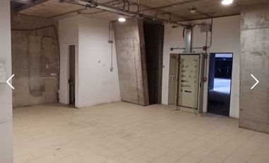 ARRIENDO Local Comercial de 149,32, Metro Irarrázaval