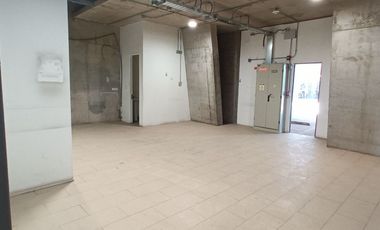 ARRIENDO Local Comercial de 149,32, Metro Irarrázaval