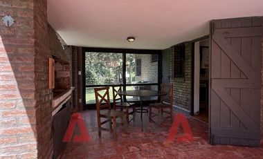 Gran Casa en Los Molinos - 3 Dorm, 1 Baño, Piscina. (1200m2)