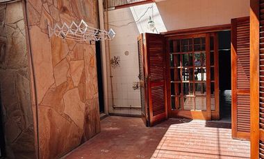 Gran Casa en Castelli 900, Cuenta con; 5 Dorm, 4 Baños, Lavadero, Patio, Quincho.