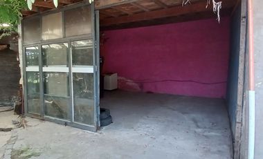 SE ALQUILA MINI GALPON O DEPOSITO 42 M2, IDEAL PARA GUARDADO, DEPSOITO O PEQUEÑO TALLERUBICADO EN CALLE FLORISBELLO ACOSTA AL 6700 z/ CLUB TELEFONOS