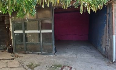 SE ALQUILA MINI GALPON O DEPOSITO 42 M2, IDEAL PARA GUARDADO, DEPSOITO O PEQUEÑO TALLERUBICADO EN CALLE FLORISBELLO ACOSTA AL 6700 z/ CLUB TELEFONOS