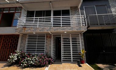 SE VENDE CASA - CONDOMINIO MEDITERRANEO