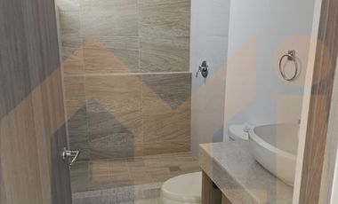 CASA NUEVA AL SUR EN RESIDENCIAL  