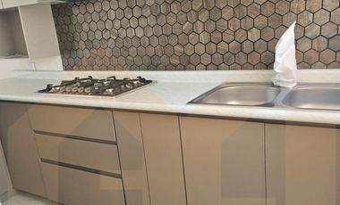 CASA NUEVA AL SUR EN RESIDENCIAL  