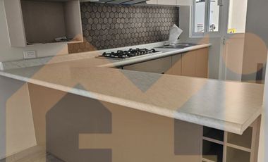 CASA NUEVA AL SUR EN RESIDENCIAL  