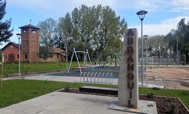 Parcela Linares, Yerbas Buenas / 2 casas, Piscina y Quincho