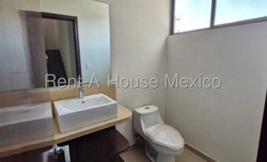 Venta de Casa en Condominio Residencial Lomas Verdes