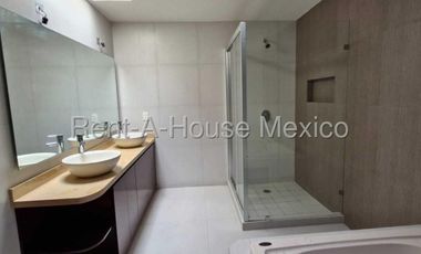 Venta de Casa en Condominio Residencial Lomas Verdes