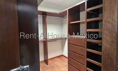 Venta de Casa en Condominio Residencial Lomas Verdes