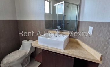 Venta de Casa en Condominio Residencial Lomas Verdes