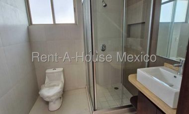 Venta de Casa en Condominio Residencial Lomas Verdes