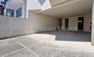 Venta de Casa en Condominio Residencial Lomas Verdes