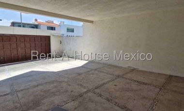 Venta de Casa en Condominio Residencial Lomas Verdes
