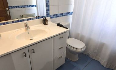 CASA EN CONDOMINIO LAS PIRCAS DE CHICUREO, COLINA (AV. SANTA FILOMENA), 369/1.562 M2, 5D, 4B, SERVICIOS, TERRAZAS, HERMOSO JARDIN, EXCELENTE PISCINA