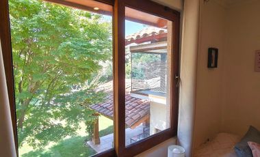 CASA EN CONDOMINIO LAS PIRCAS DE CHICUREO, COLINA (AV. SANTA FILOMENA), 369/1.562 M2, 5D, 4B, SERVICIOS, TERRAZAS, HERMOSO JARDIN, EXCELENTE PISCINA