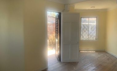 $650.000 Se Arrienda Carmen Mena , San Miguel