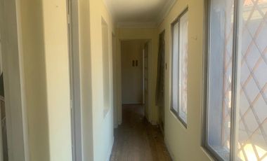 $650.000 Se Arrienda Carmen Mena , San Miguel