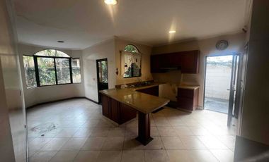 vendo casa en primeros km de Samborondon