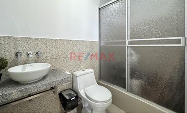 Se Vende Bonito E Iluminado Duplex De 3 Habitaciones Y 3 Baños Completos