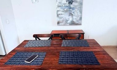 RENTA DE CASA AMUEBLADA EN HACIENDA VIÑEDOS 3 RECAMARAS CADA UNA CON BAÑO