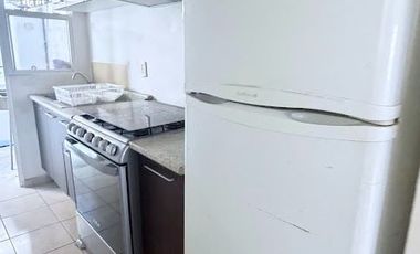 RENTA DE CASA AMUEBLADA EN HACIENDA VIÑEDOS 3 RECAMARAS CADA UNA CON BAÑO