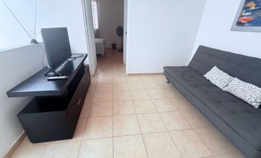 RENTA DE CASA AMUEBLADA EN HACIENDA VIÑEDOS 3 RECAMARAS CADA UNA CON BAÑO