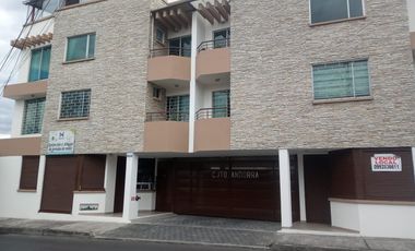 LOS CHILLOS, ARMENIA, vendo departamento de 3 dormitorios, terraza y estacionamiento