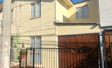 Casa sin muebles 3D 1B arriendo año corrido en Compañía Alta