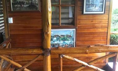 Hermosa casa en venta en Mindo, a tan solo 10 minutos del centro en vehículo, se vende de oportunidad