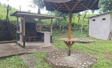 Hermosa casa en venta en Mindo, a tan solo 10 minutos del centro en vehículo, se vende de oportunidad