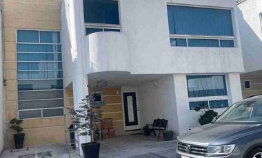 RENTA DE CASA EN FRACCIONAMIENTO FONTANA EN SANTA CRUZ DEL MONTE