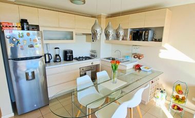 SINCRÓNICA PROPIEDADES ARRIENDA POR AÑO CORRIDO HERMOSO DEPARTAMENTO EN LAGUNA BAHIA