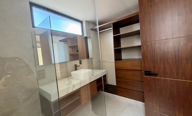 SE VENDE CASA EN VIA CUMBRES CANCUN