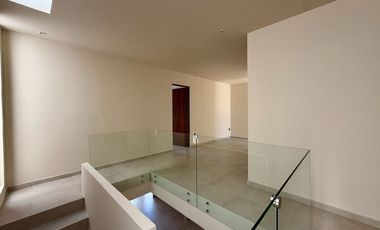 SE VENDE CASA EN VIA CUMBRES CANCUN