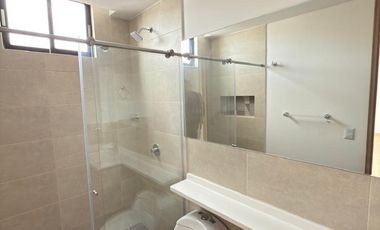 Casa Moderna a Estrenar de 3 Pisos | Luz Natural y Diseño Contemporáneo