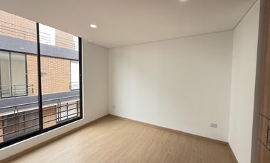 Casa Moderna a Estrenar de 3 Pisos | Luz Natural y Diseño Contemporáneo