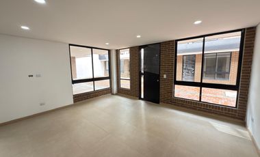 Casa Moderna a Estrenar de 3 Pisos | Luz Natural y Diseño Contemporáneo