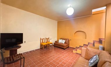 Casa Amueblada en Renta en Col. Alamitos