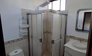 RENTA DEPARTAMENTO AMOBLADO EN CDLA. UNIVERSITARIA DE MANTA